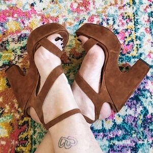 Stuart Weitzman Saucy Tan Strappy Wedge Platform Heels